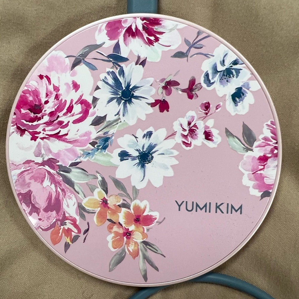 Yumi Kim wireless charger for newer iPhones